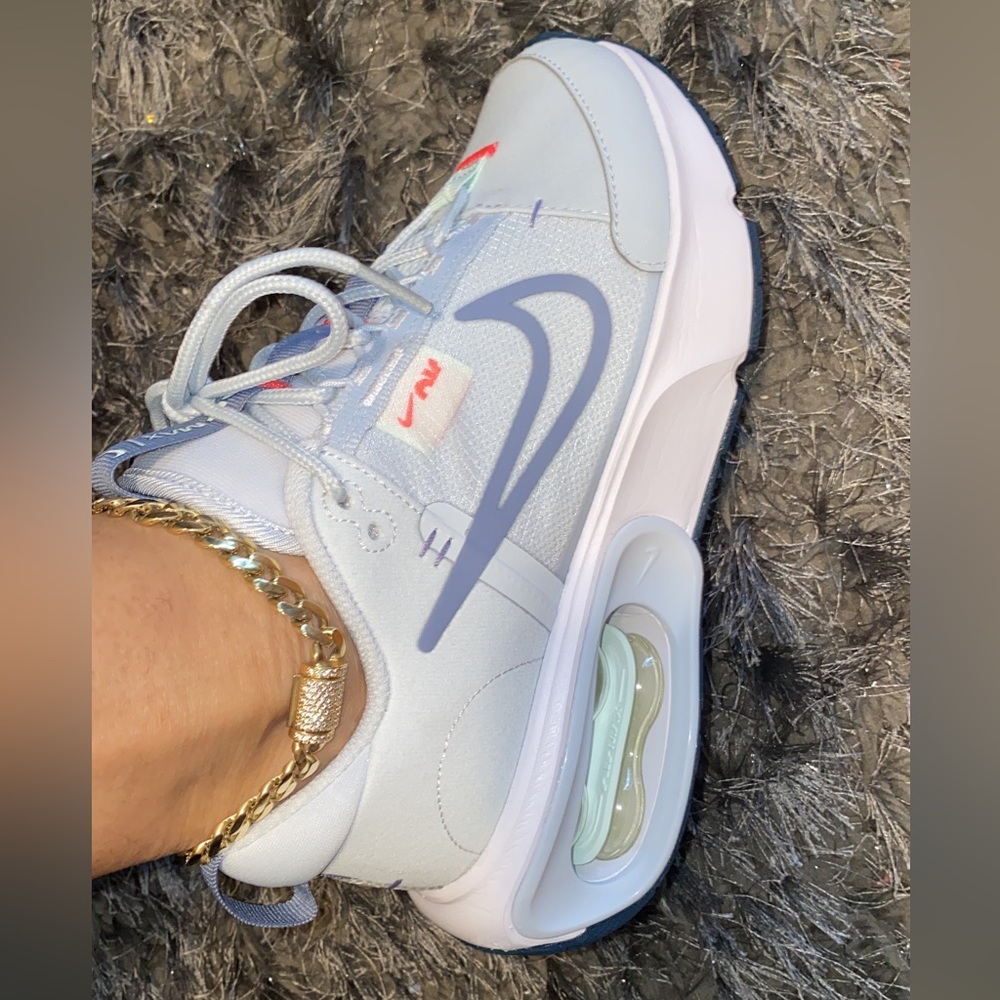 New with tags no box